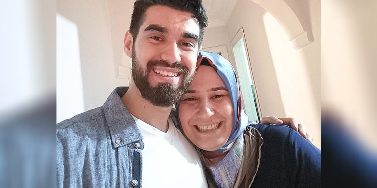 Melek Çetinkaya: İçerideki evlatlarımın hepsini alana kadar mücadeleye devam