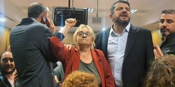 AKP’li Cumhurbaşkanı Erdoğan’a tepki sürüyor: Velev ki sürtüğüz, ama senden daha dürüstüz