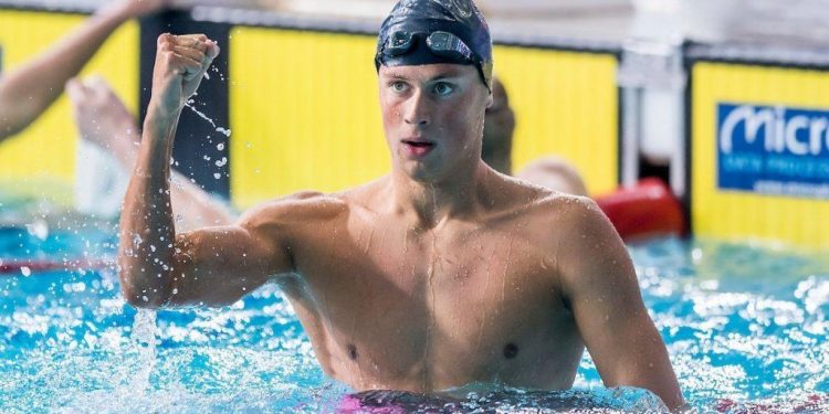 Babası Ruslarla savaşan Ukraynalı yüzücü dünya üçüncüsü oldu