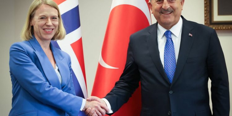 Norveç vatandaşları kimlikleri ile Türkiye’ye girebilecek: Türkler için vize kalkmadı