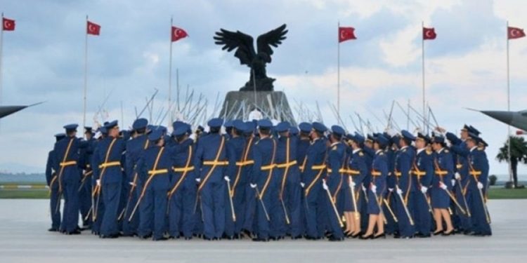 Harbiyeli 69 öğrenci için verilen müebbet kararını Yargıtay bozdu