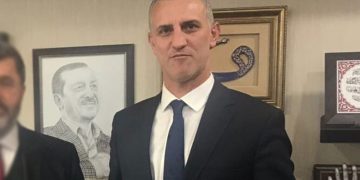 AKP’li Belediye Başkanı ezan sesinden rahatsız oldu, caminin kablolarını kesti