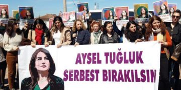 Adli Tıp zulümde ısrarlı:  Demans hastası Aysel Tuğluk için ‘cezaevinde kalabilir’ raporu