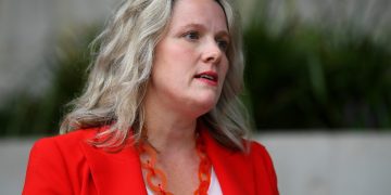 İçişleri Bakanı O’Neil’den ‘vasıflı vizesi’ müjdesi: Daha fazla Avustralyalı yetiştirmemiz gerekiyor