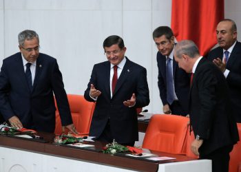 Davutoğlu: Canikli’nin ‘ben suçsuzum’ demesinin kıymeti yok, Meclis mal varlığını araştırsın