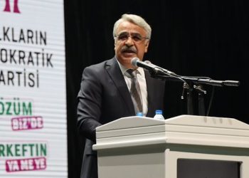 HDP Kongresinden net mesaj: Müzakere çağrımıza yanıt alamazsak kendi adayımızı çıkartırız