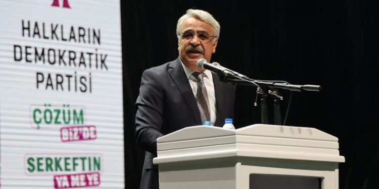 HDP Kongresinden net mesaj: Müzakere çağrımıza yanıt alamazsak kendi adayımızı çıkartırız