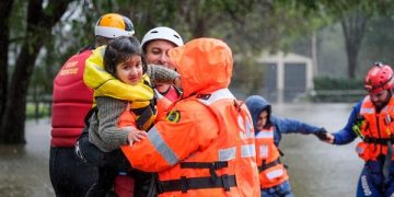 Sydney’deki şiddetli yağış, hayatı olumsuz etkiliyor: 30 binden fazla vatandaşın tahliyesine yol açtı