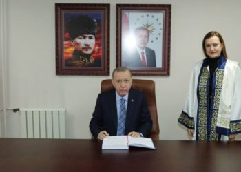 Adı suikasta karışmıştı: AKP’li Nükhet Hotar, yeniden rektör olarak atandı