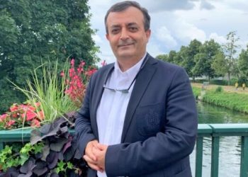 Sürgün’deki Prof. Dr. Mehmet Ateş, Avrupa’da kalp cerrahlığına başlayacak, bir Avrupa gazetesinde yazarlık yapacak