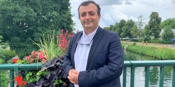 Sürgün’deki Prof. Dr. Mehmet Ateş, Avrupa’da kalp cerrahlığına başlayacak, bir Avrupa gazetesinde yazarlık yapacak