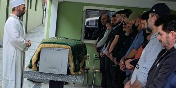 Aksu Ailesi’nin hüzünlü günü:  Yardımseverliğiyle tanınan Yurdagül Aksu, Wolongong’da dualarla toprağa verildi