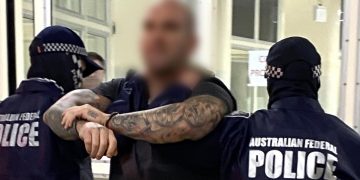 Uyuşturucu ticaretinden bültenle aranan Avustralyalı, Türkiye’ye sokulmadı