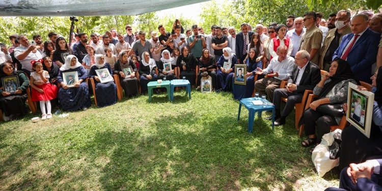 Roboskili ailelerden Kılıçdaroğlu’na: ‘Sadece söz vermekle kalmayın’