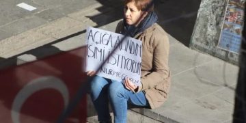 İhraç akademisyen Nuriye Gülmen’e uygulanan tecridin kaldırılması için destek çağrısı