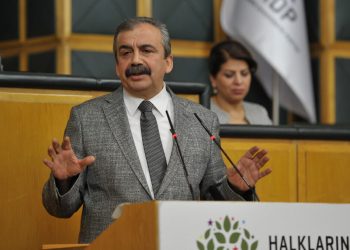 Sırrı Süreyya Önder: Bizim için hayati olan barış, muhataplarımız için değildi