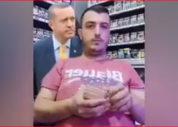 TikTok’ta Erdoğan akımı: Para sayarken arkalarında beliriyor