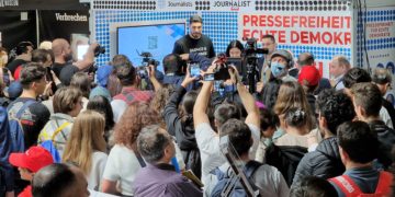 Frankfurt Kitap Fuarı’na katılan Enes Kanter: Keşke tenkil müzesini senatörlere de gösterebilsem