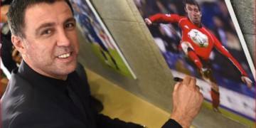 Galatasaray eski görüntüleri sansürledi, FIFA Hakan Şükür’ü unutmadı