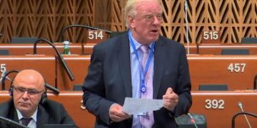 Birleşik Krallık Vekil’inden AKPM’de tepki: Sayın Gülen’e yönelik saçma sapan sürekli bir saldırı var, o bir terörist değil