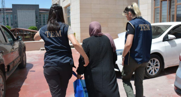 Cadı avının bilançosu belli oldu: Tutuklu yakınlarına yardım yaptığı gerekçesiyle 219 kişi tutuklandı