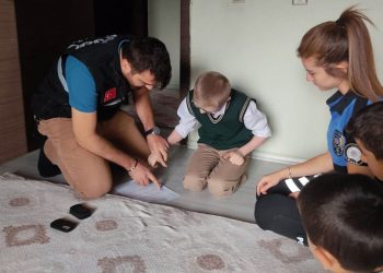 Yüksekova’da polis evlerden parmak izi topluyor: Yeni bir fişleme mi?