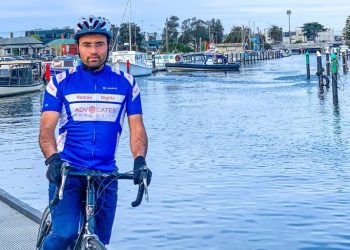 1,5 yaşındaki kızı da babasına eşlik etti: Mağdurların sesi için 9 gün yol katetti