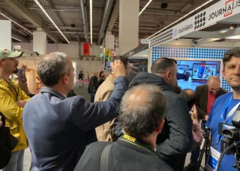 Havuz ‘un A Haber’i, provokasyona imza attı: Frankfurt fuarını karıştırmak istedi