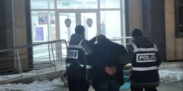 Cadı avının polislerinden skandal sorgu: AVM’ye girerken montun neden şişkindi?