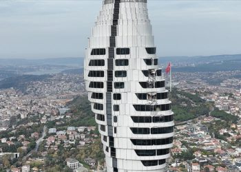 Hasar gören Çamlıca Kulesi ziyarete kapatıldı