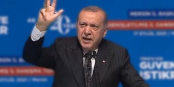 Rabia işaretinin kullanım süresi bitti: Türkiye, 34 Müslüman Kardeşler üyesini tutukladı