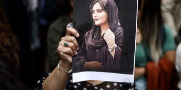 İran Parlamentosu, yaklaşık 15 bin protestocuya ölüm cezası verilmesini onayladı