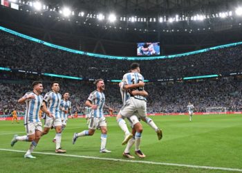 Dünya Kupası’nda ilk finalist: Messi’li Arjantin rekorlarla finalde