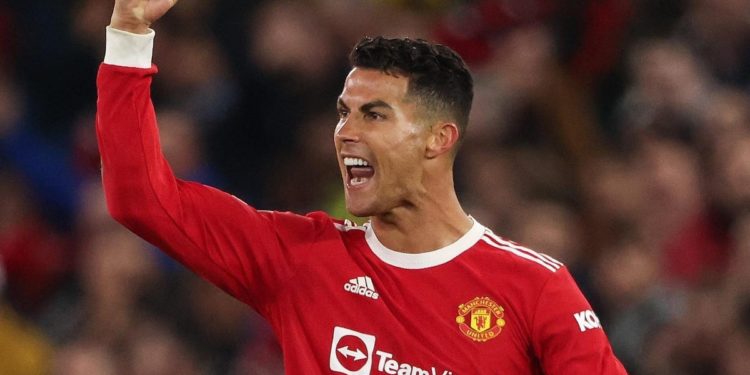 Ronaldo 500 milyon euroya transfer oldu