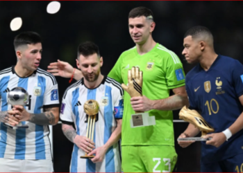Dünya Kupası Arjantinli Lionel Messi, ‘alltın ayakkabı Fransız Kylian Mbappe aldı