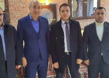 İmamoğlu’na hapis ve siyasi yasak kararı veren hakim Mehdi Komşul’un AKP’lilerle ortak fotoğrafı çıktı