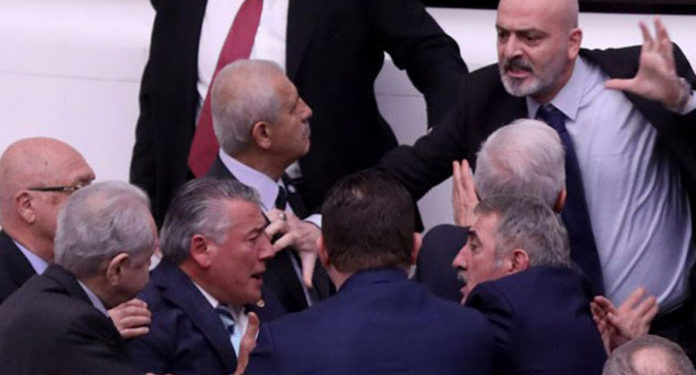 İYİ Partili Örs’ü hastanelik etti: AKP’li Zafer Işık 4,5 yılda 4 kez konuşmuş