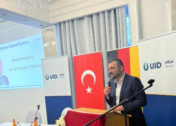 AKP’li Vekil Mustafa Açıkgöz’den Avrupa’nın göbeğinde muhaliflere soykırım çağırısı: Yok edeceğiz