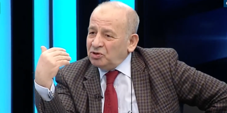 Prof. Özgenç’ten AYM’nin ‘iltisak’ kararına sert tepki: Yapılan,hukuk kurallarını hülle ile zemin oluşturma çabası