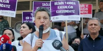 Tahliye edilen TTB Başkanı Fincancı: Korkmaya devam etsinler, mücadeleyi kazanmadan bırakmayanlarız