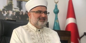 Kıbrıslı imamlar, Din İşleri Başkanından şikâyetçi: Hatalarını söylüyoruz, ‘bunu MİT istedi’ diyor