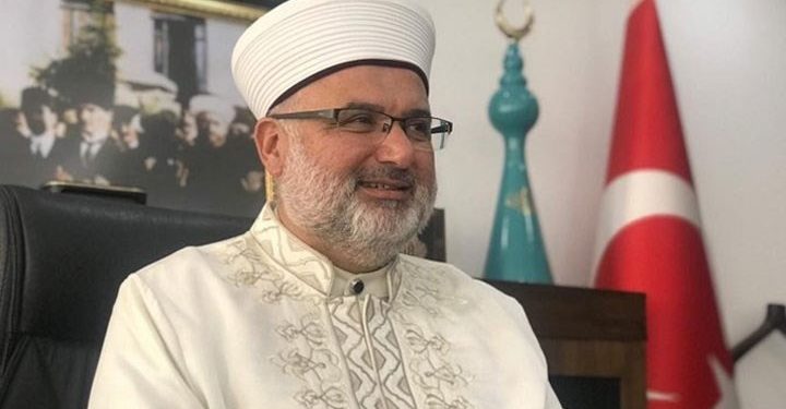 Kıbrıslı imamlar, Din İşleri Başkanından şikâyetçi: Hatalarını söylüyoruz, ‘bunu MİT istedi’ diyor