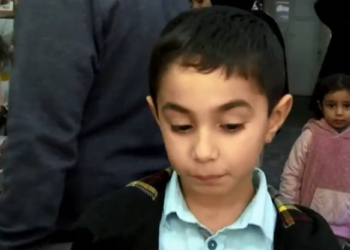 Kasaptaki çocuk: Annem karne hediyesi olarak et aldı