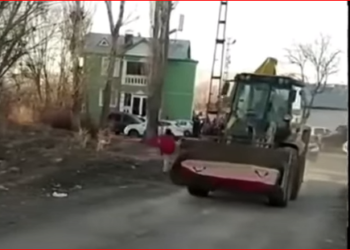 Paris’te katledilen Mir Perwer’in cenazesi kepçe ile kaçırıldı