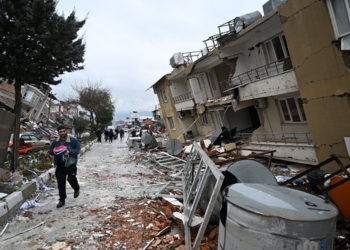 Felaketin boyutları artıyor: Depremlerde en az 1 milyon 50 bin kişi evsiz kaldı
