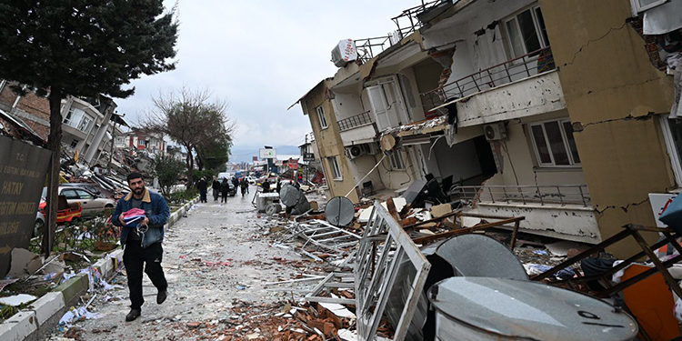 Felaketin boyutları artıyor: Depremlerde en az 1 milyon 50 bin kişi evsiz kaldı