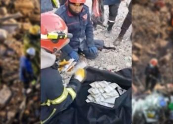 Arama kurtarma ekibi enkazdan 2 milyon dolar buldu