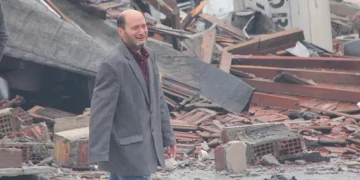 Görüntüler felaket: Malatya’da 135 yatak kapasiteli Avşar Otel tamamen yıkıldı