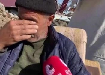 Depremde ölen ailesi için kefen bile vermediler: İneklerin yem torbasına koyup gömdü