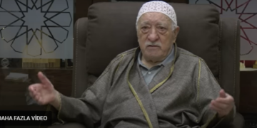 Fethullah Gülen, bir kez daha depremzedeler için ‘yardım’ çağrısı yaptı: İnsanları teşvik edin